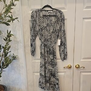89th & Madison Black and White Animal Print Wrap Dress